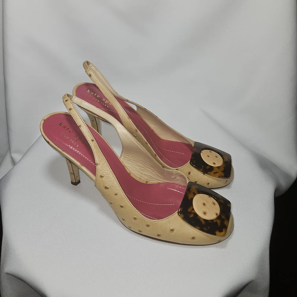 Kate Spade Pumps Tan Leather Ostrich Round Ornament Toe Slingback Size 6.5 B - Picture 1 of 7